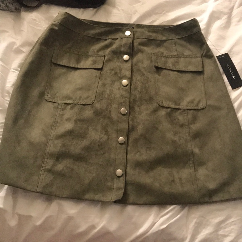 Army green suede button skirt